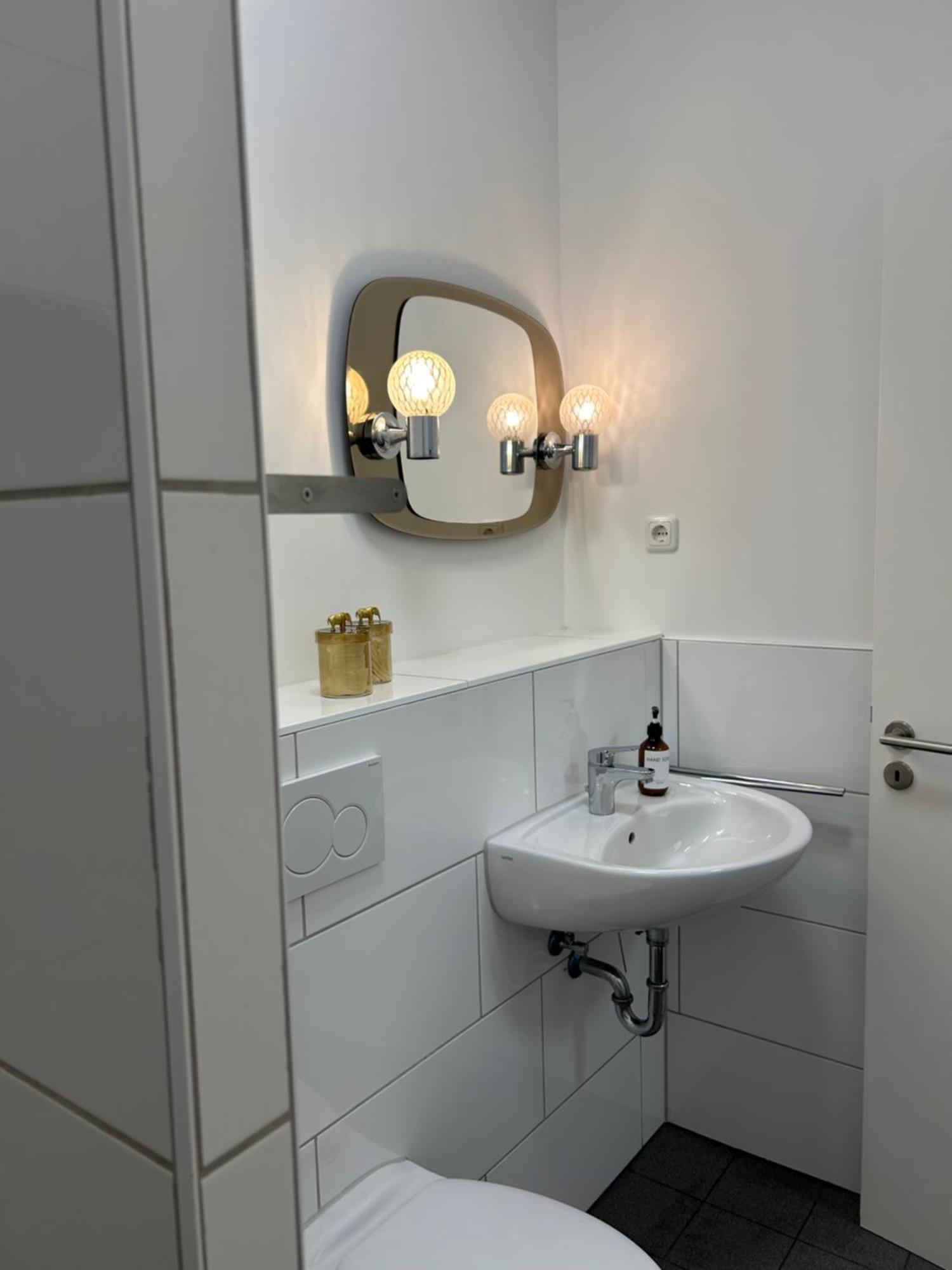 35 Qm Grosses Apartment Mit Eigenem Badezimmer In Den Elbvororten Hamburg-Harburg Exteriör bild